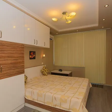 Apartament On Perushtitsa 40 Burgas